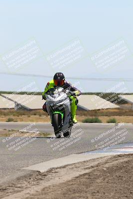 media/Aug-03-2025-TrackDaz (Sun) [[bf4a71acf9]]/B Group/1220pm (Wheelie Bump)/
